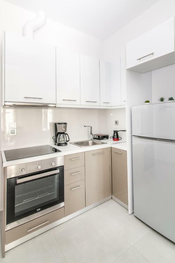 Lux 'N Comfort Apartments Tínos Eksteriør bilde
