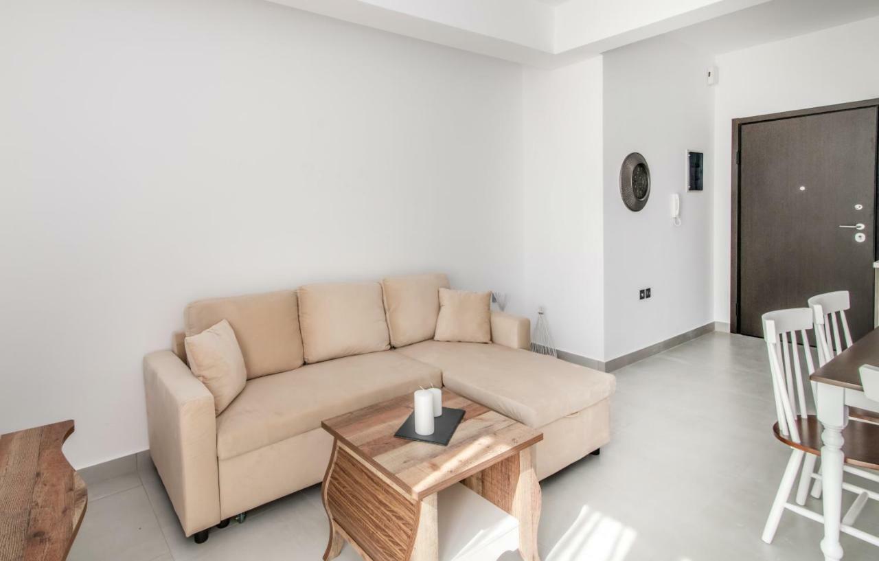 Lux 'N Comfort Apartments Tínos Eksteriør bilde