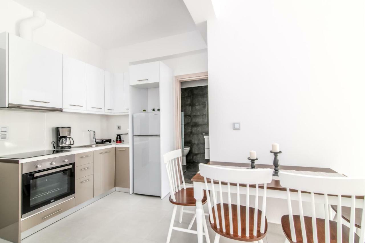 Lux 'N Comfort Apartments Tínos Eksteriør bilde